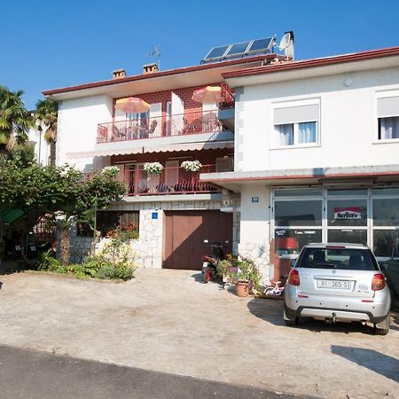 Holiday House Marica 로브란 외부 사진