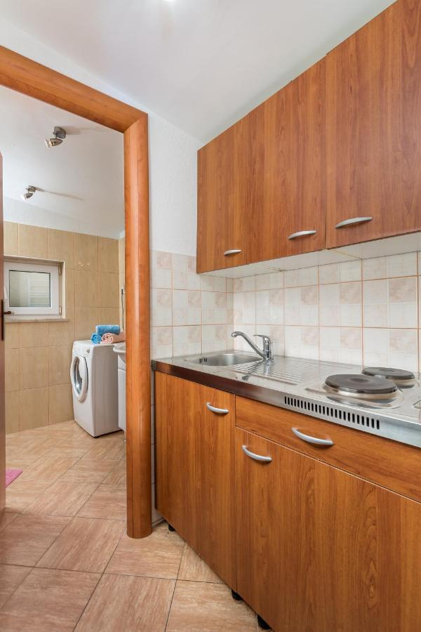 Holiday House Marica 로브란 외부 사진